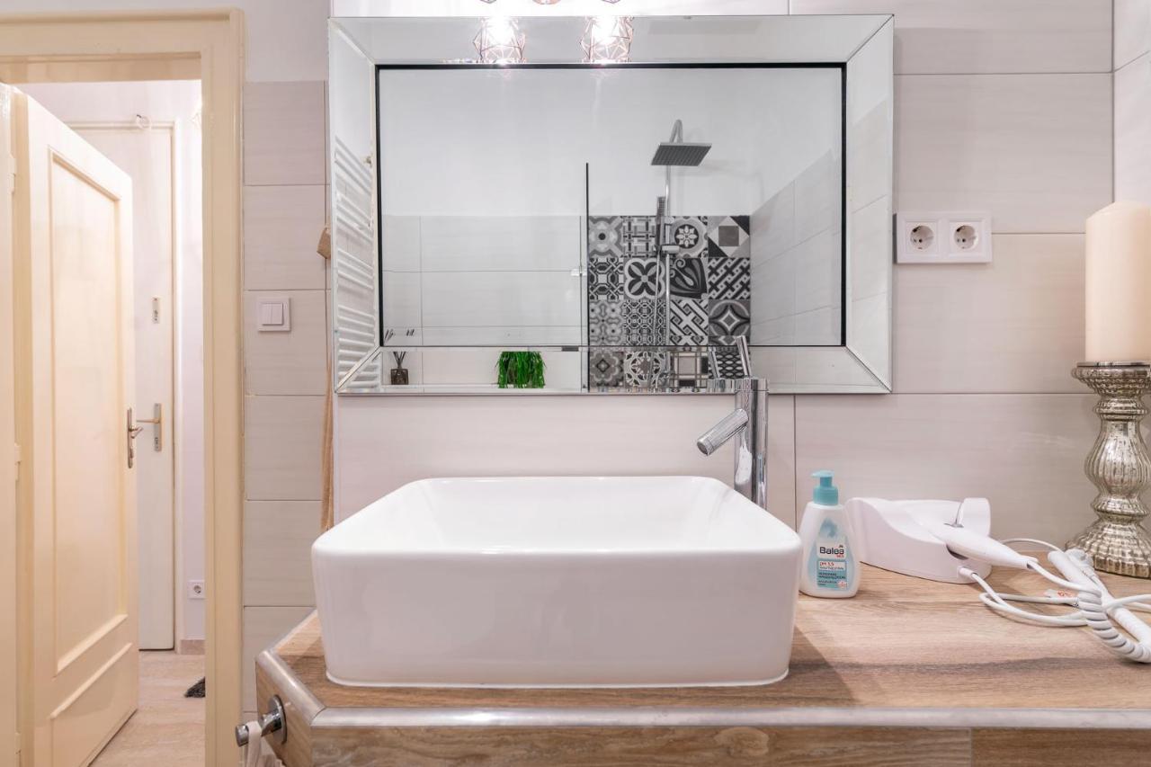 Economy Downtown Design Apartments - Free Parking - Balcony - Super Puplic Transport - Ac Budapeszt Zewnętrze zdjęcie